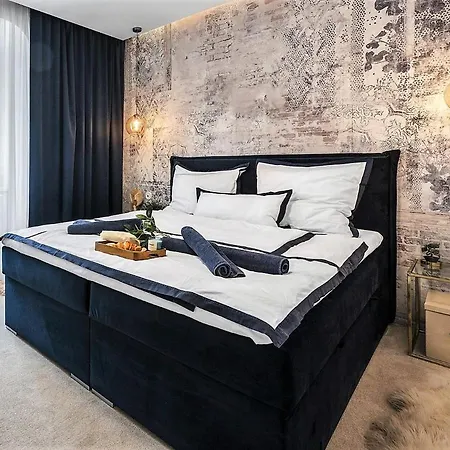 New Design & High Standard From 16th Century In Old Town-free Parking Братислава