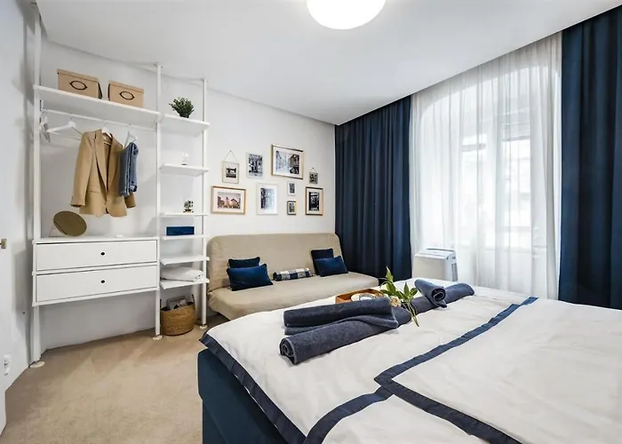 New Design & High Standard From 16th Century In Old Town-free Parking