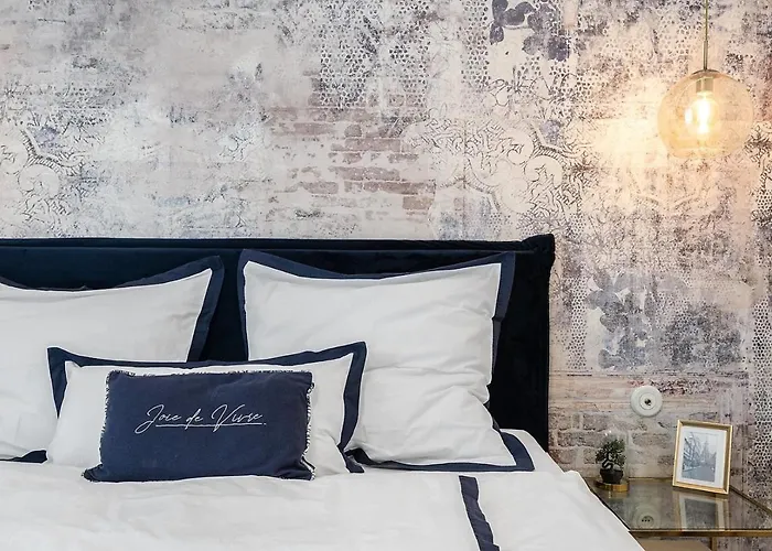 Lejlighed New Design & High Standard From 16th Century In Old Town-free Parking