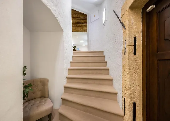 アパート New Design & High Standard From 16th Century In Old Town-free Parking ブラチスラヴァ