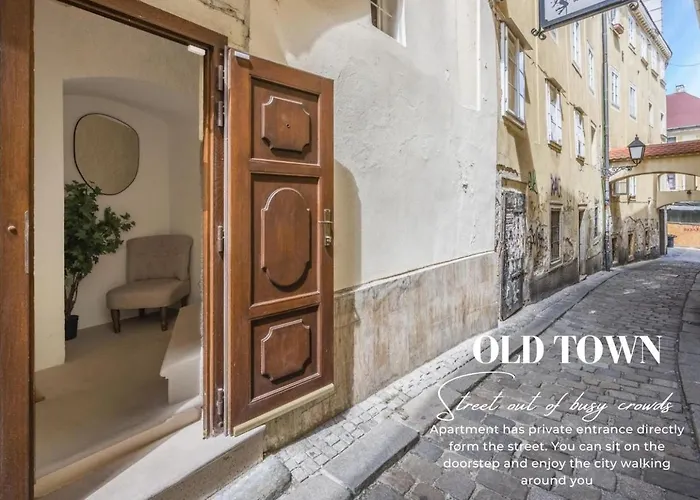 New Design & High Standard From 16th Century In Old Town-free Parking Lejlighed