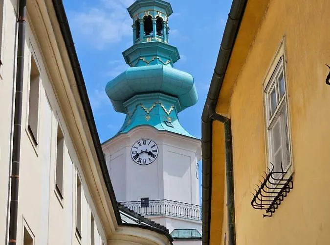 New Design & High Standard From 16th Century In Old Town-free Parking Lejlighed