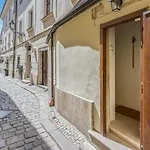 Апартаменты New Design & High Standard From 16th Century In Old Town-free Parking