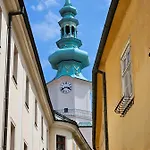 New Design & High Standard From 16th Century In Old Town-free Parking Апартаменты