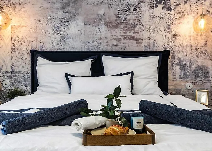 New Design & High Standard From 16th Century In Old Town-free Parking Apartmán Bratislava