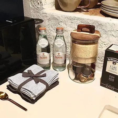 Апартаменты New Design & High Standard From 16th Century In Old Town-free Parking Братислава